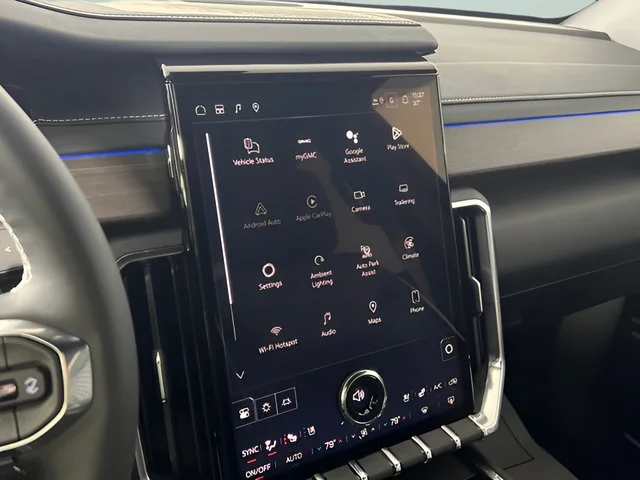 2026 GMC Acadia Denali - Photo 20