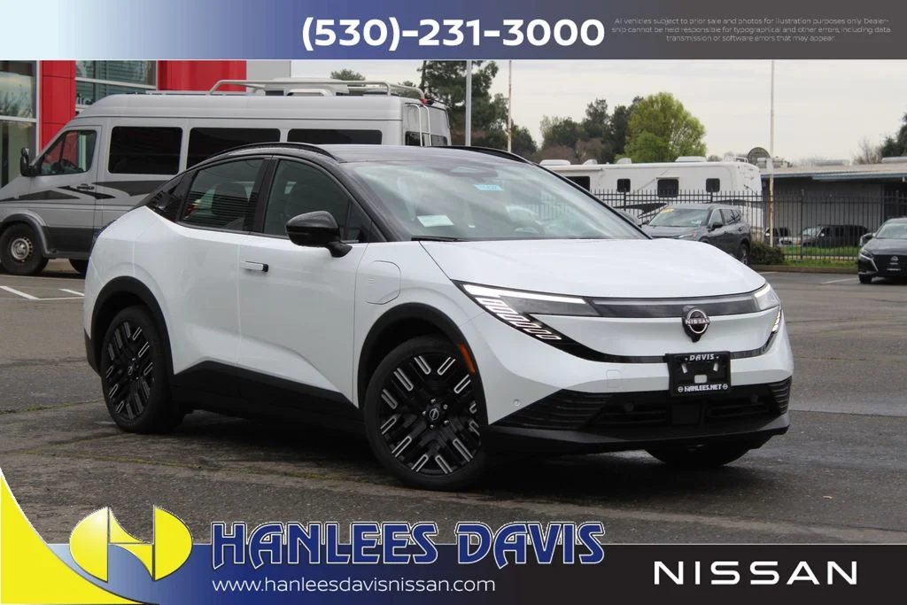 2026 Nissan Leaf Platinum+'s photo
