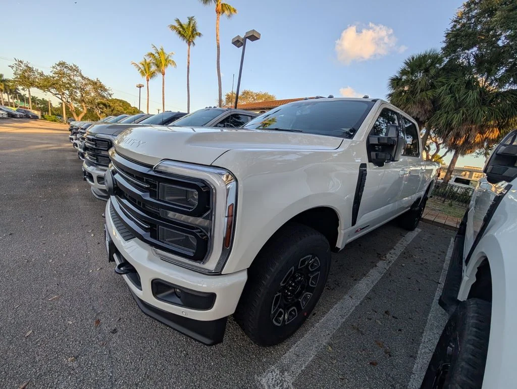 New 2026 Star White Metallic Tri-Coat Ford F-250® Platinum® image 4