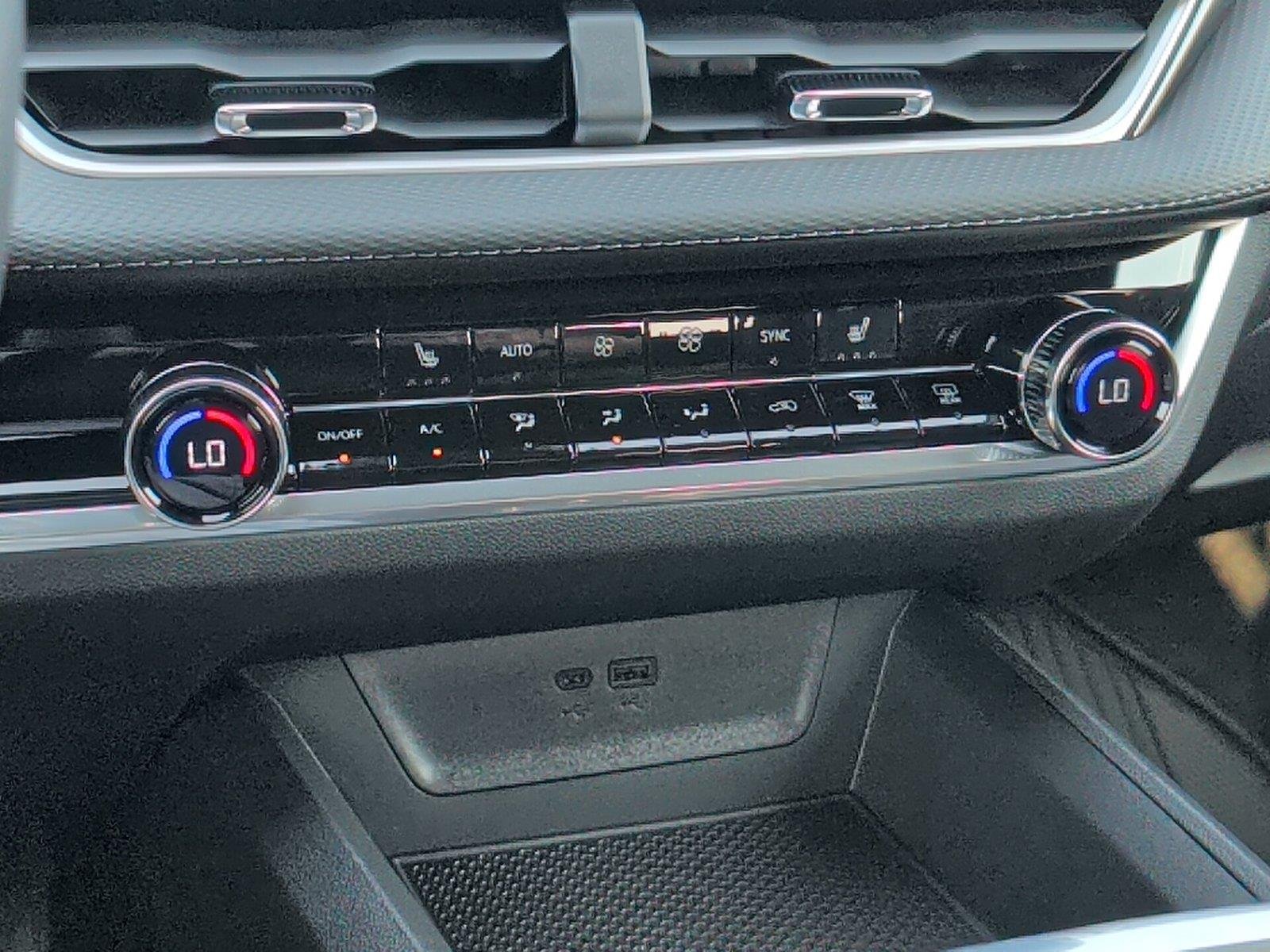 2027 Chevrolet Equinox LT - Photo 18