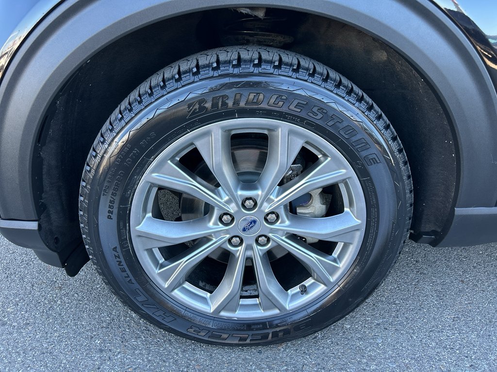 Used 2021 Black Ford Limited image 9