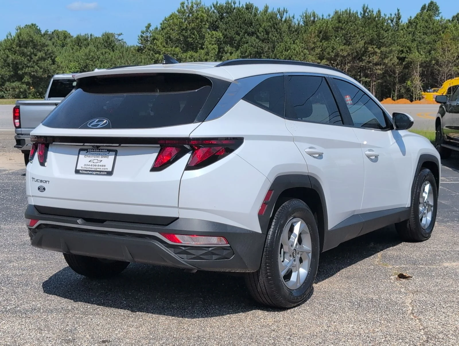 Used 2024 White Hyundai SEL image 7