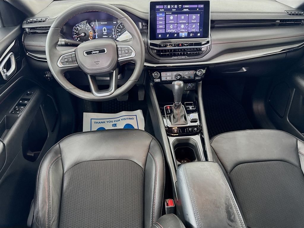 Used 2025 Hydro Blue Pearlcoat Jeep Trailhawk image 27