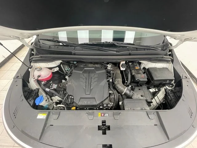 Certified Used 2024 White Kia  image 19
