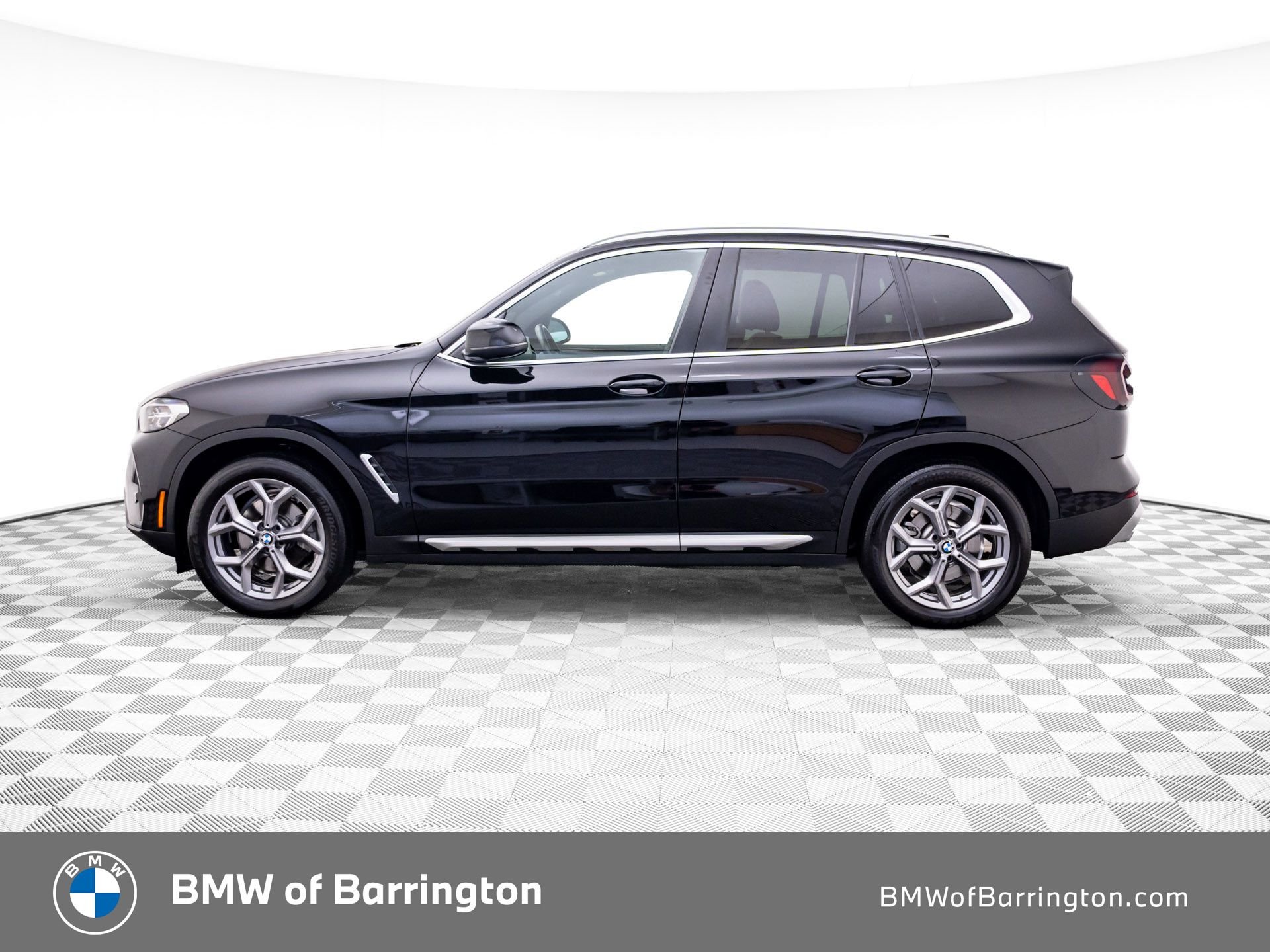 Certified Used 2023 Jet Black BMW xDrive30i image 2