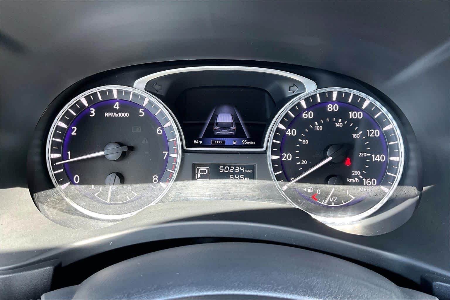 Used 2020 Majestic White INFINITI LUXE image 23