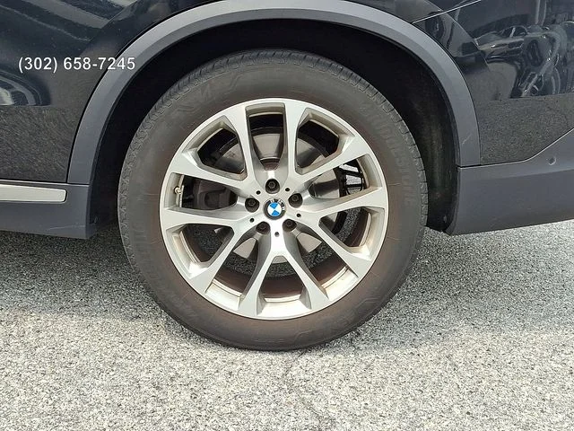 Certified Used 2023 Black Sapphire Metallic BMW xDrive40i image 8