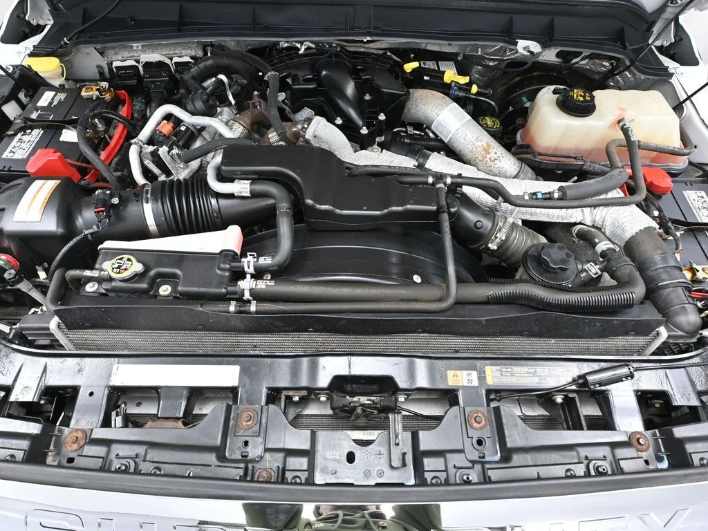 Used 2015 White Ford Lariat image 41