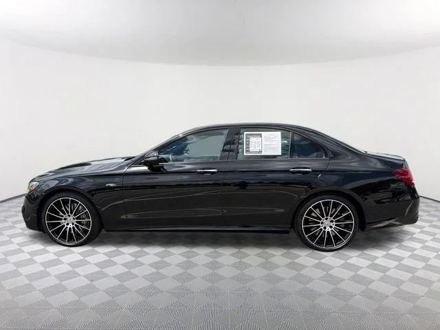 Used 2019 Red Mercedes-Benz 4MATIC® image 8