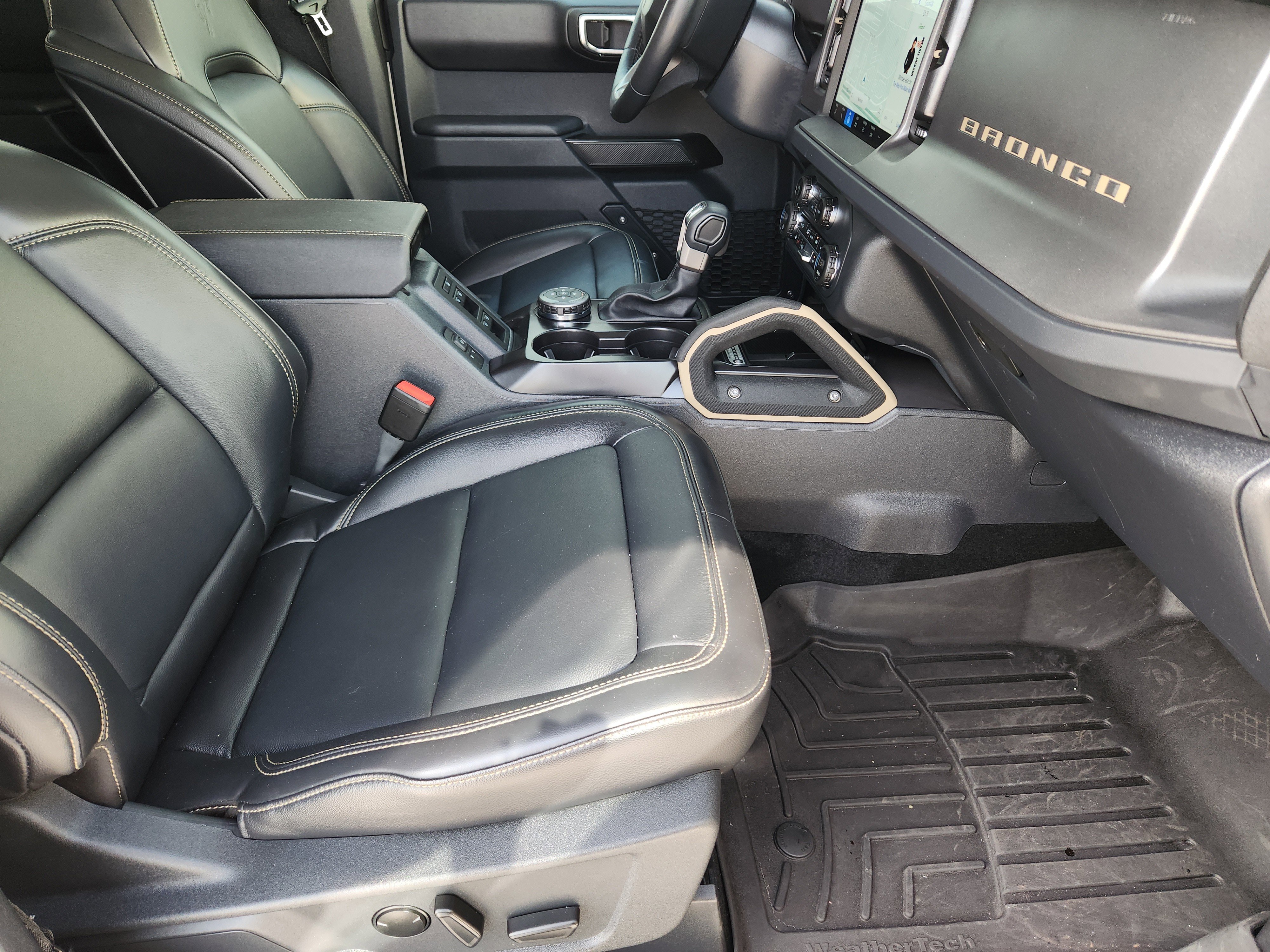 Used 2025 Desert Sand Ford Badlands image 16