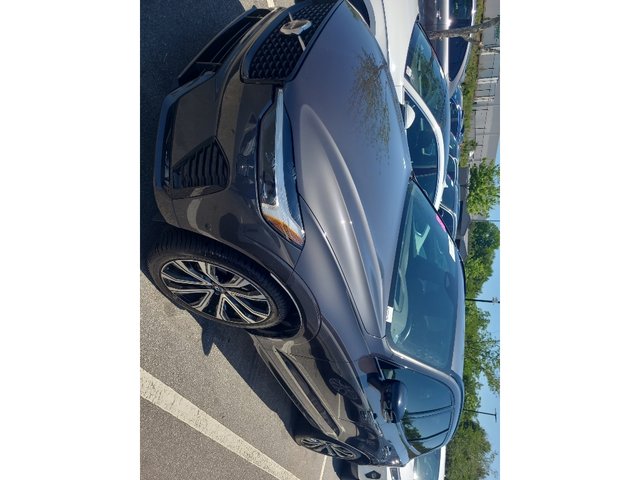 2022 Volvo XC60 B5 R-Design