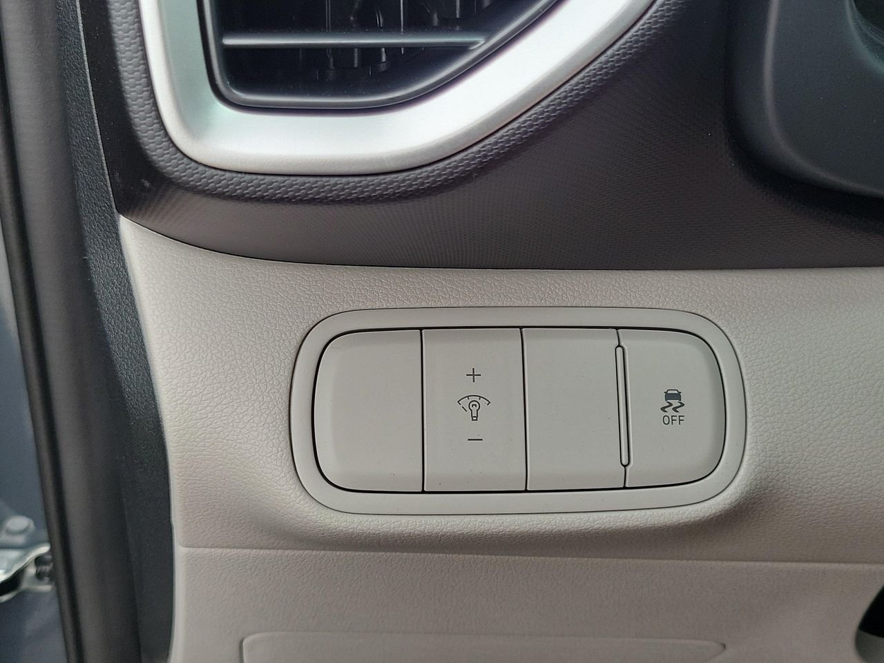 New 2026 Ecotronic Gray Hyundai SEL image 12
