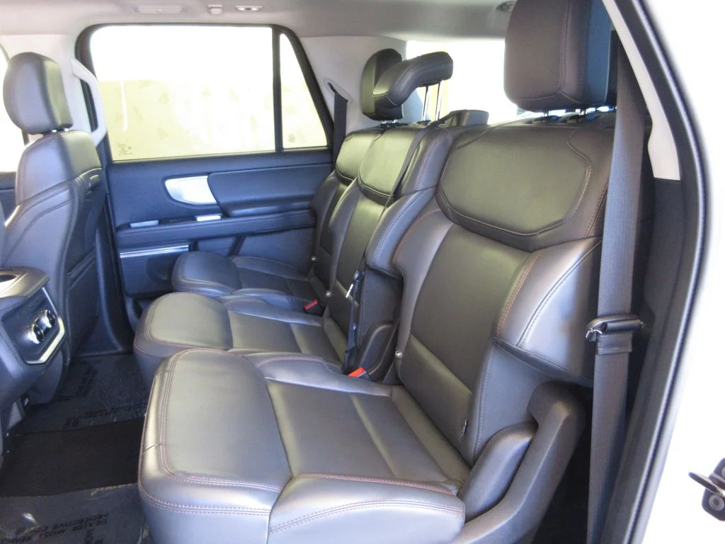 Certified Used 2025 Oxford White Ford Active image 22
