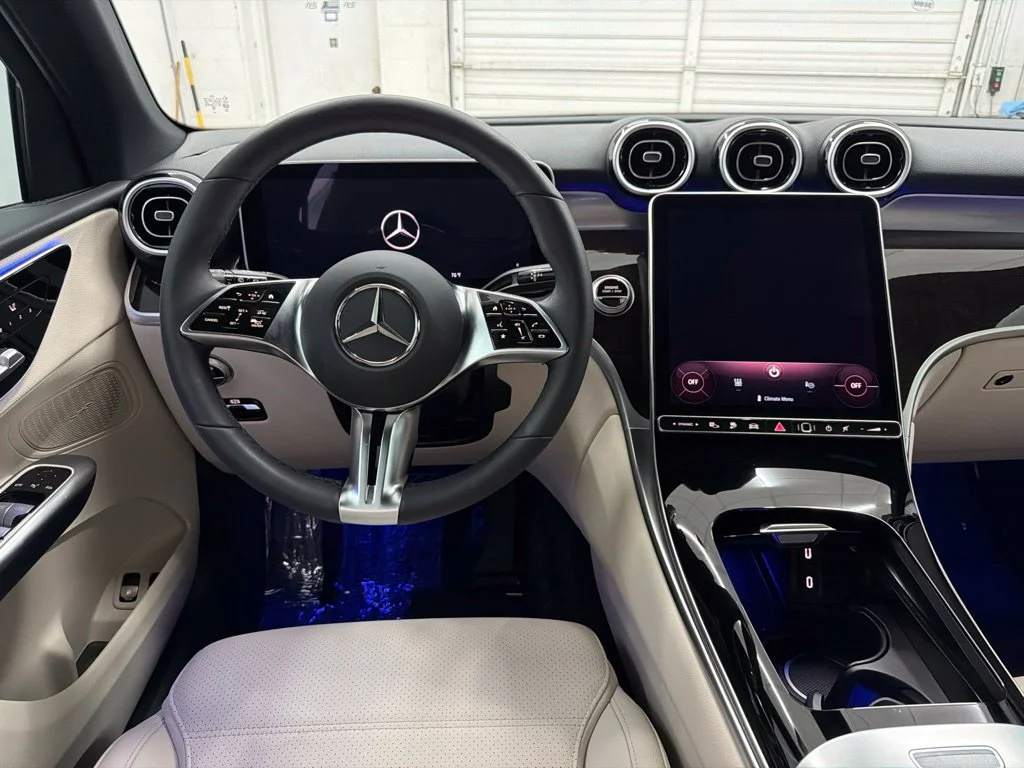 Certified Used 2025 White Mercedes-Benz GLC 350e image 25