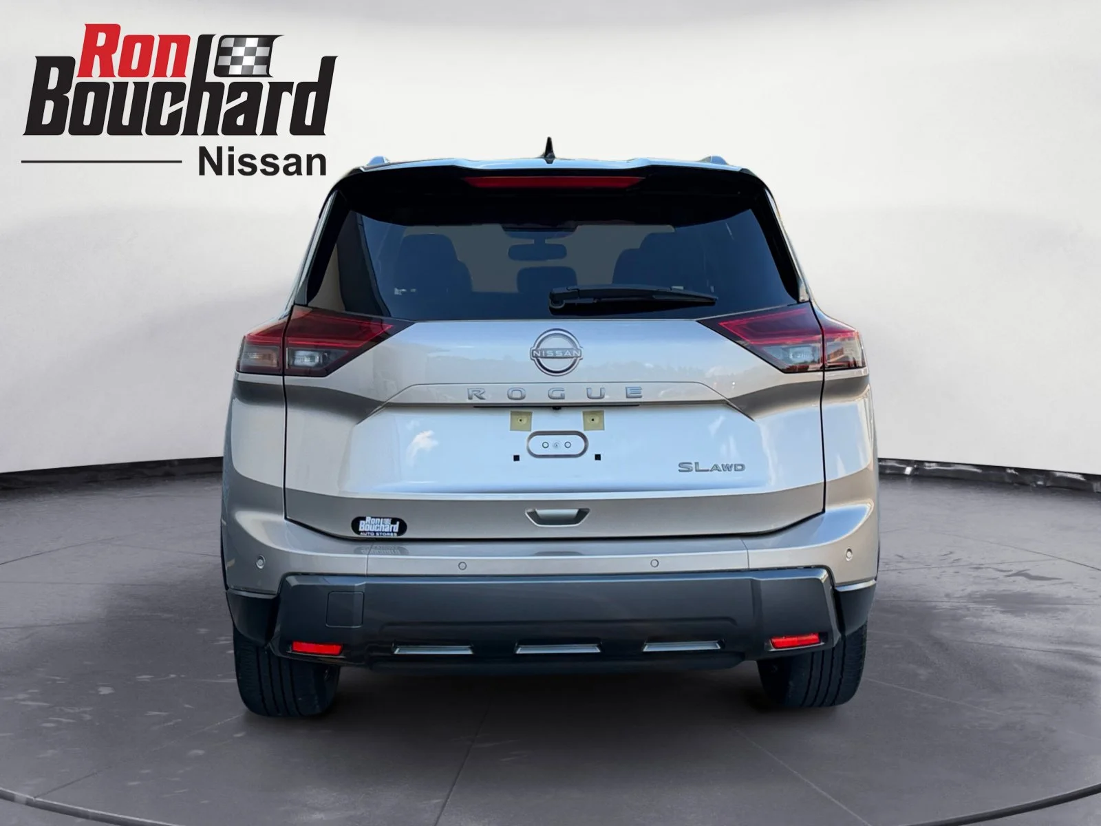 Used 2025 Champagne Silver Metallic/Super Black Nissan SL image 3