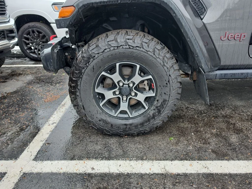 Used 2018 Gray Jeep Unlimited Rubicon image 11