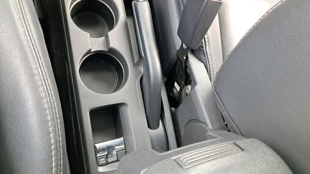 Used 2015 Blue Jeep Latitude image 22