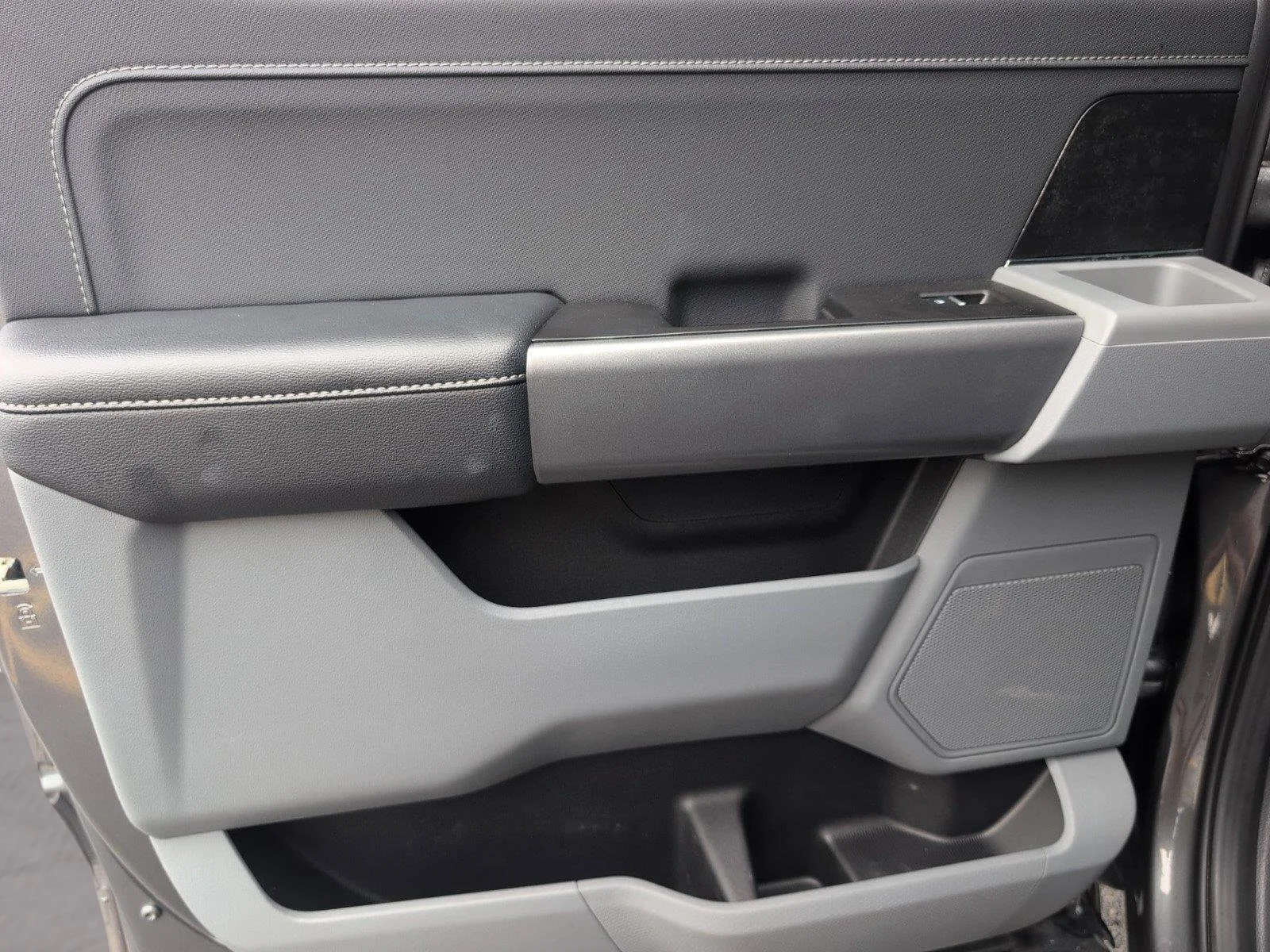Used 2023 Carbonized Gray Ford XLT image 31