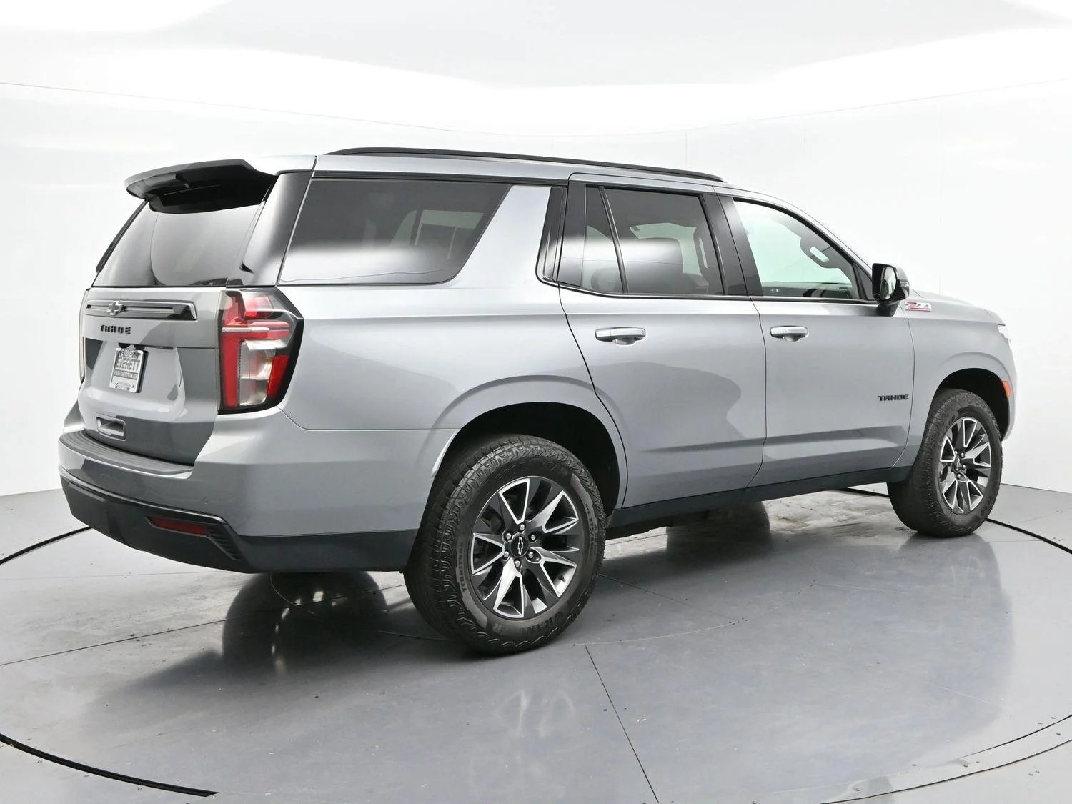 Used 2024 Sterling Gray Metallic Chevrolet Z71 image 7
