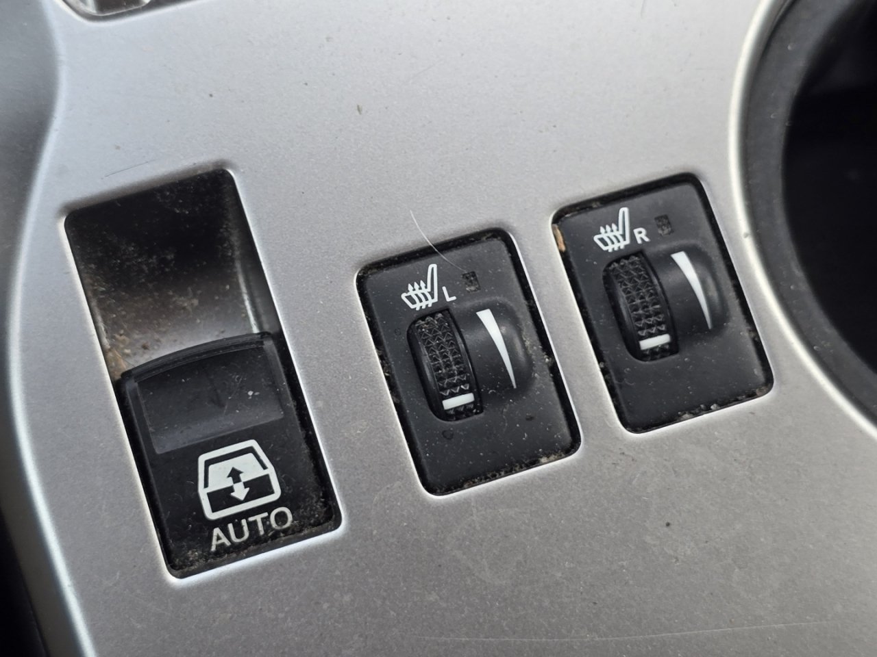 Used 2015 Red Toyota SR5 Premium image 7