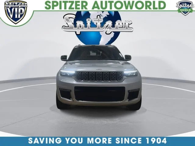 Used 2024 Silver Jeep Summit image 3
