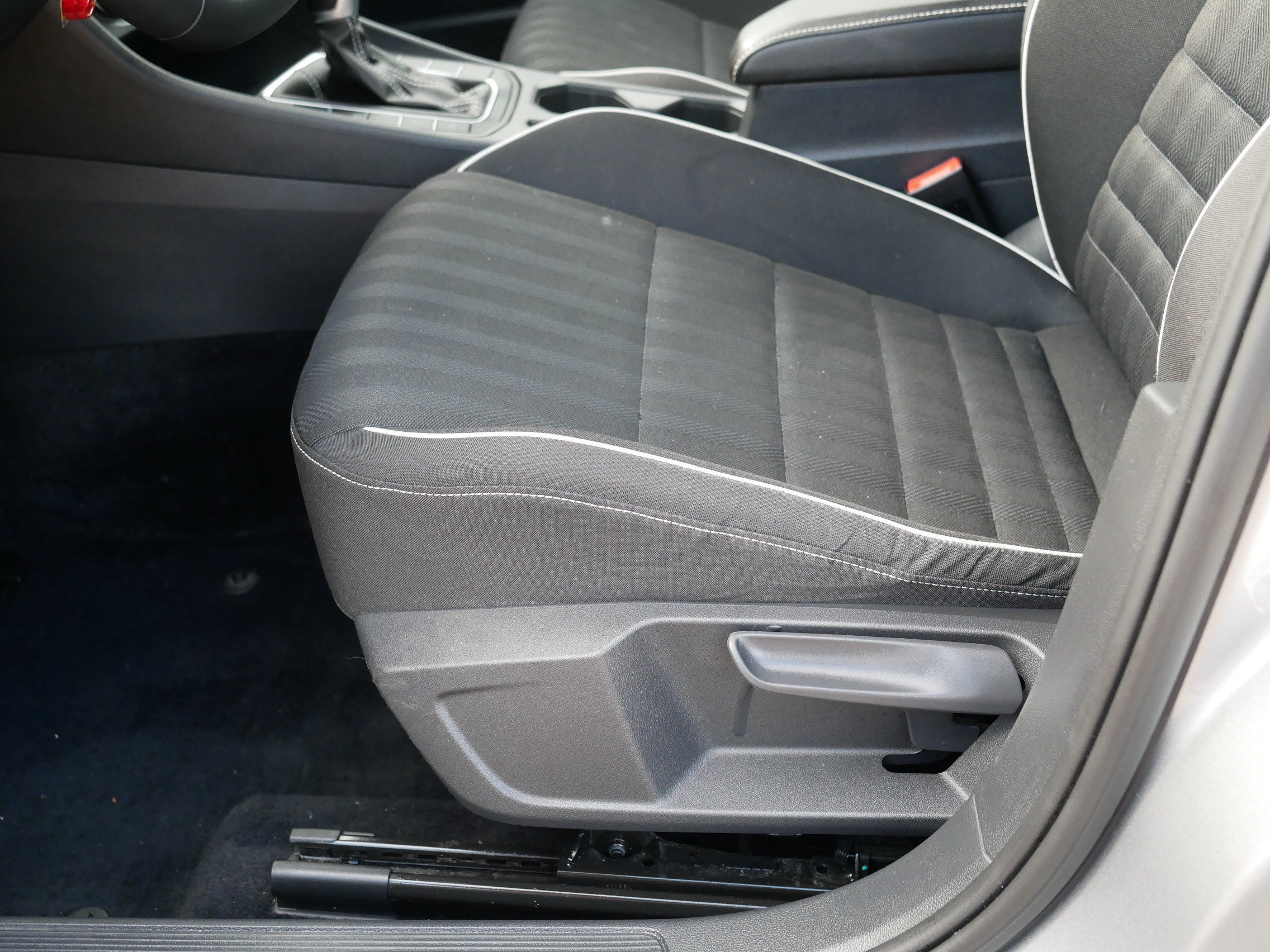 Used 2022 Pyrite Silver Metallic Volkswagen Sport image 20