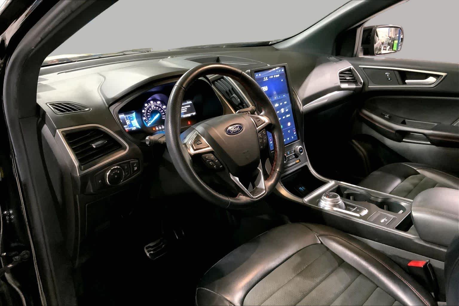 Used 2022 Agate Black Metallic Ford ST-Line image 18