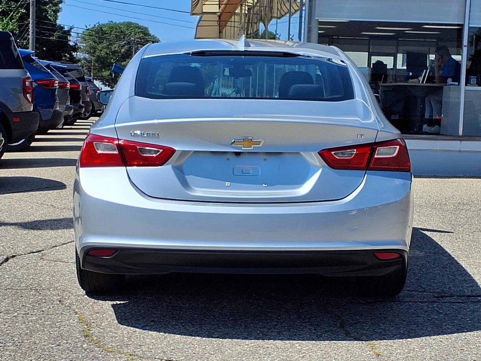 Used 2016 Silver Ice Metallic Chevrolet LT image 18