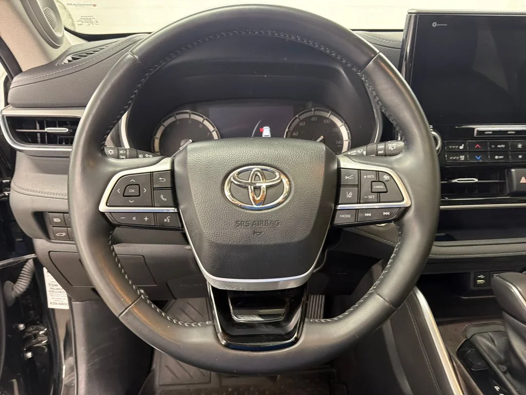 Certified Used 2022 Black Toyota Platinum image 20