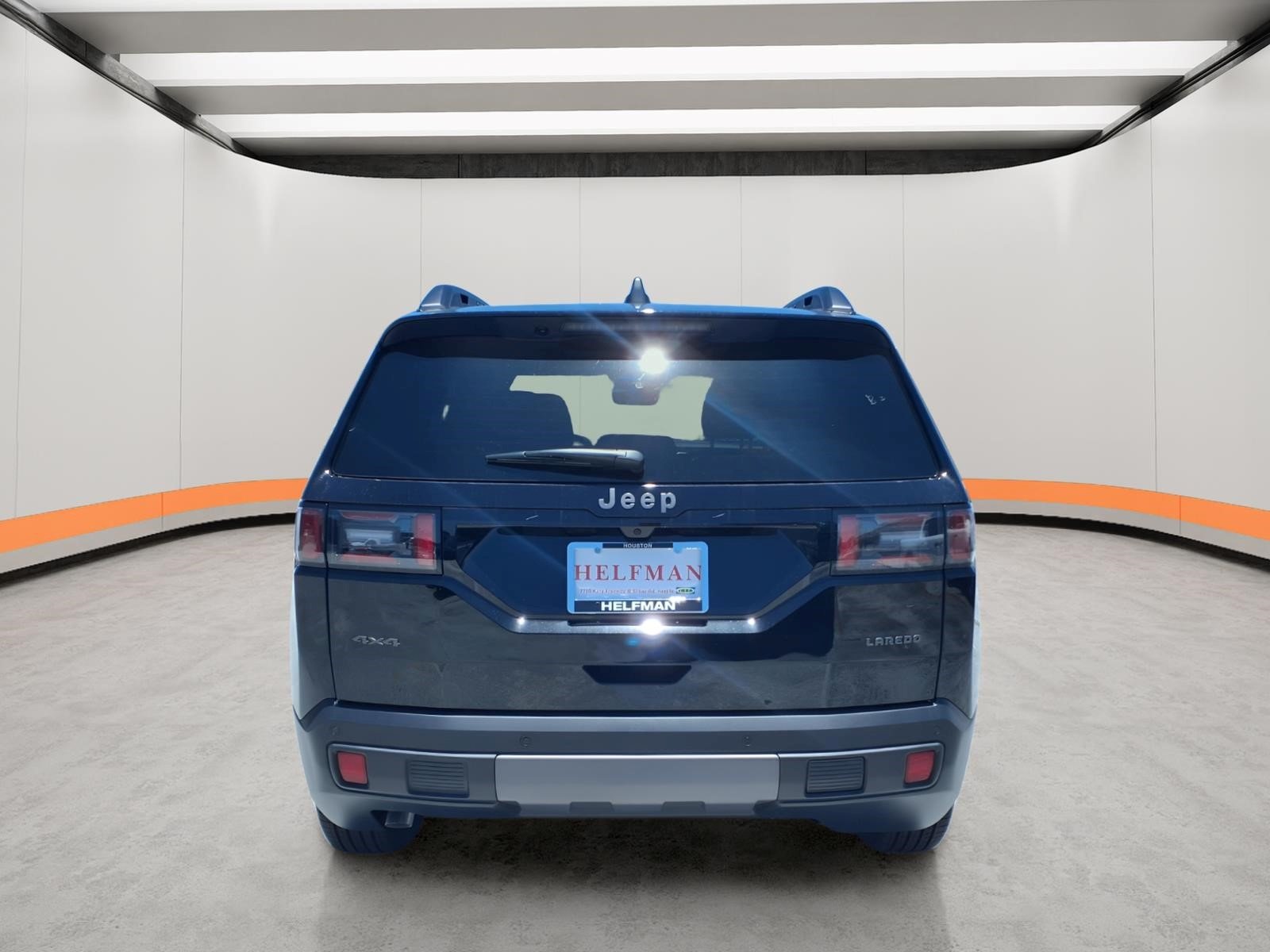 New 2026 Diamond Black Crystal Pearl-Coat Exterior Paint Jeep Laredo image 6