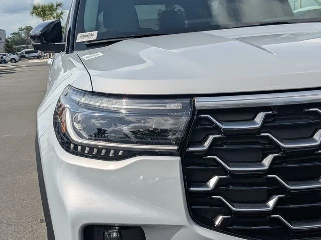 New 2026 Space White Metallic Ford Platinum™ image 9