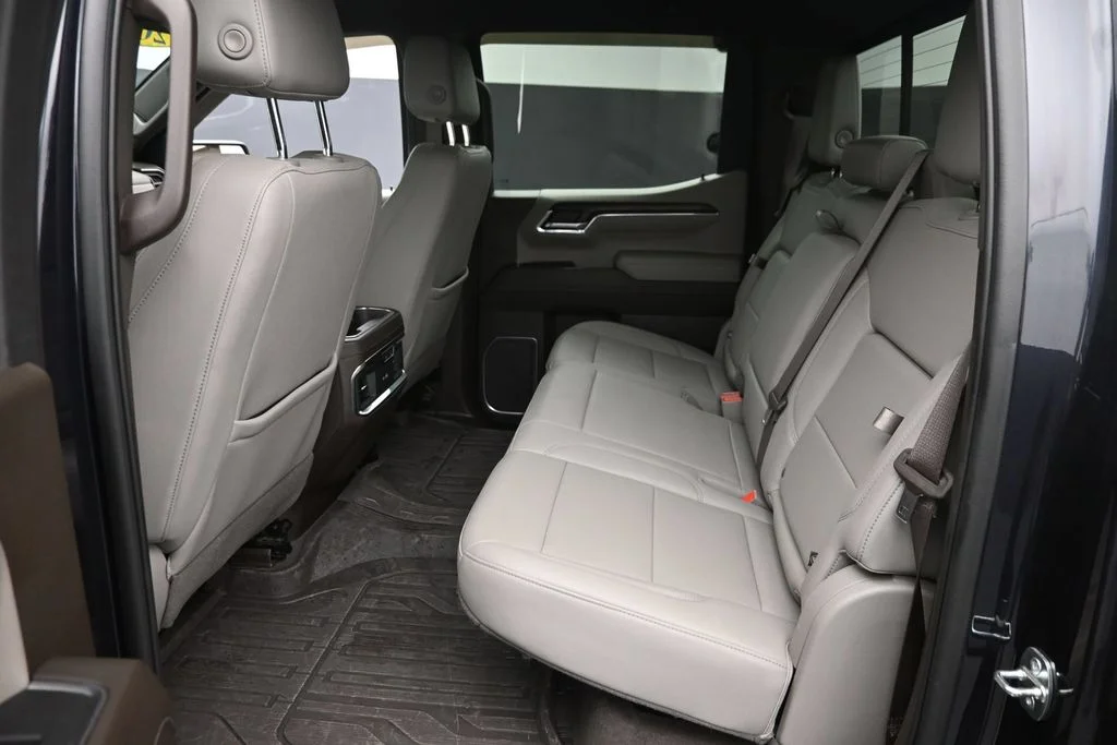 Used 2023 Silver GMC SLT image 12