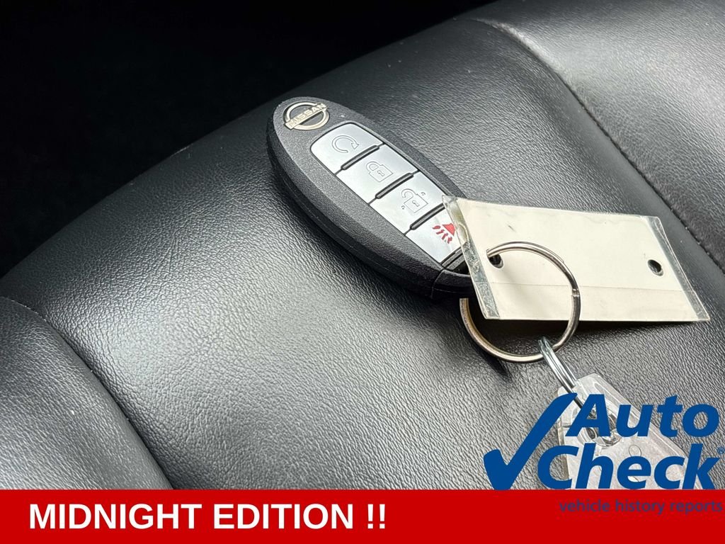 Used 2024 Gray Nissan SV image 27