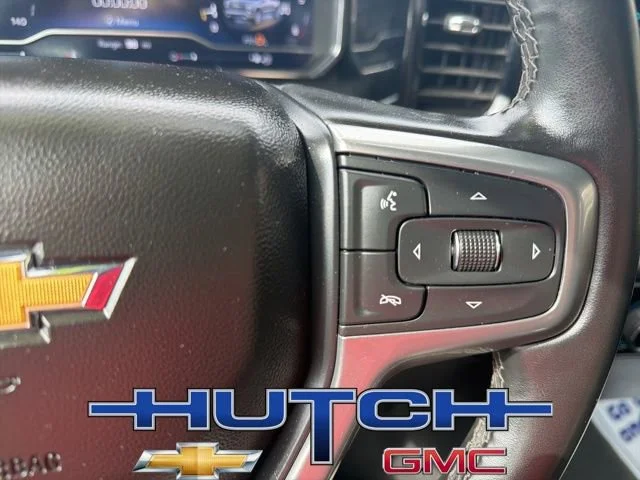 Used 2025 Summit White Chevrolet LT image 27