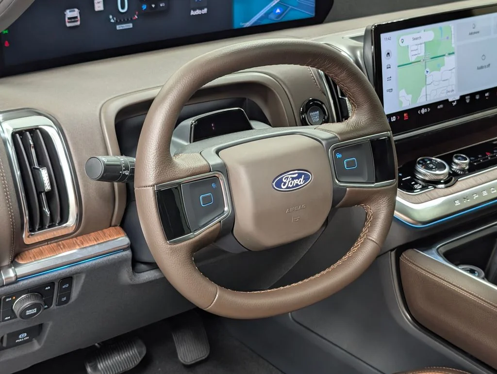 New 2027 Star White Metallic Tri-Coat Ford MAX King Ranch® image 10