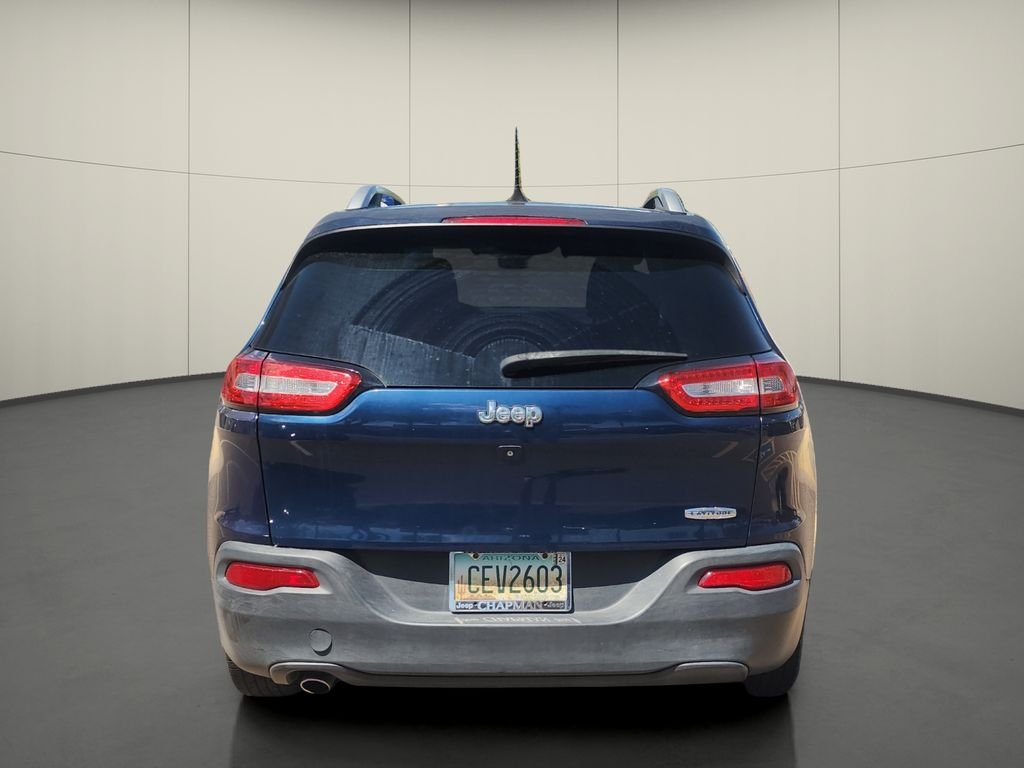 Used 2018 Blue Jeep Latitude Plus image 6