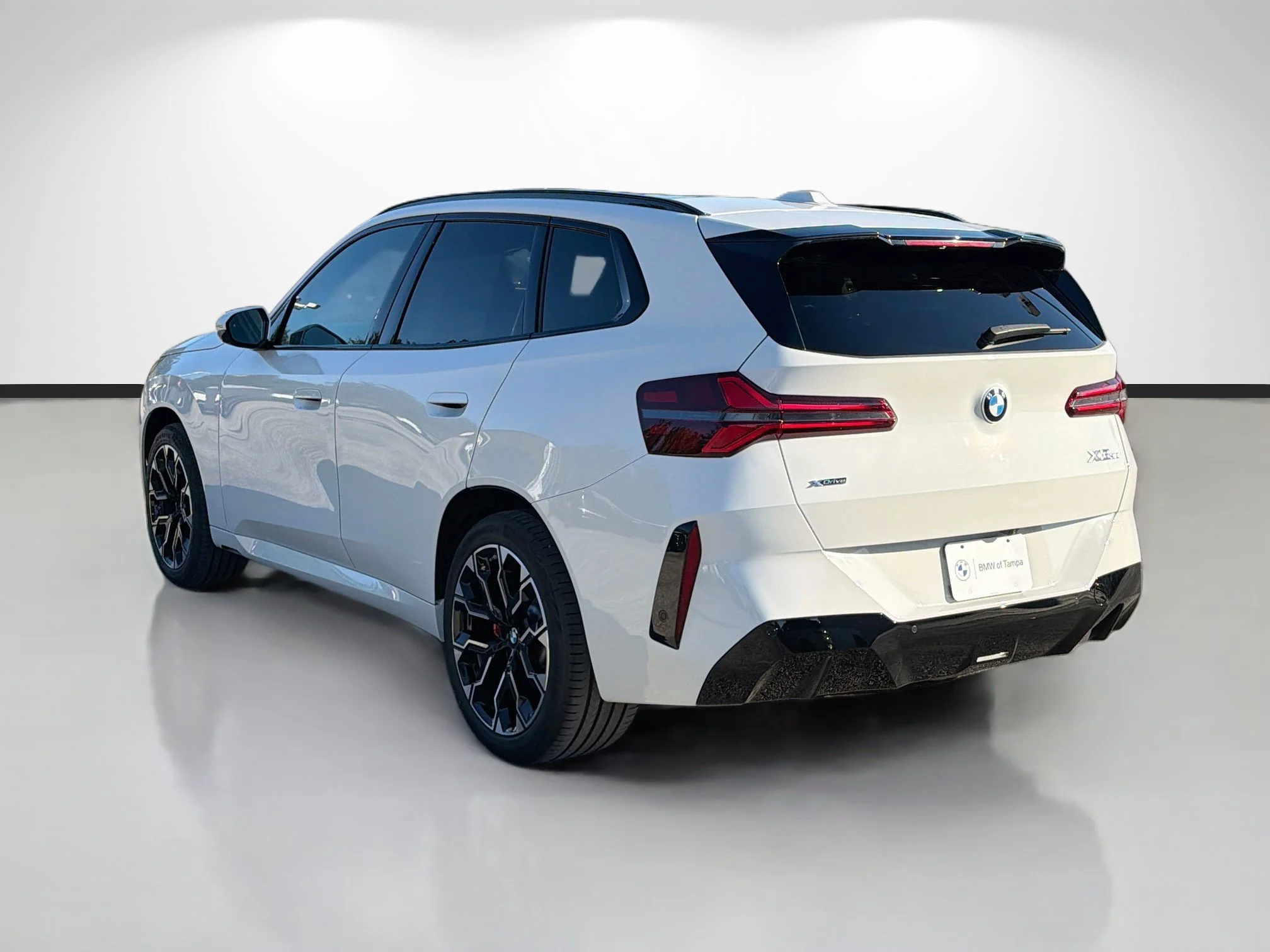 New 2026 Alpine White BMW 30 xDrive image 5
