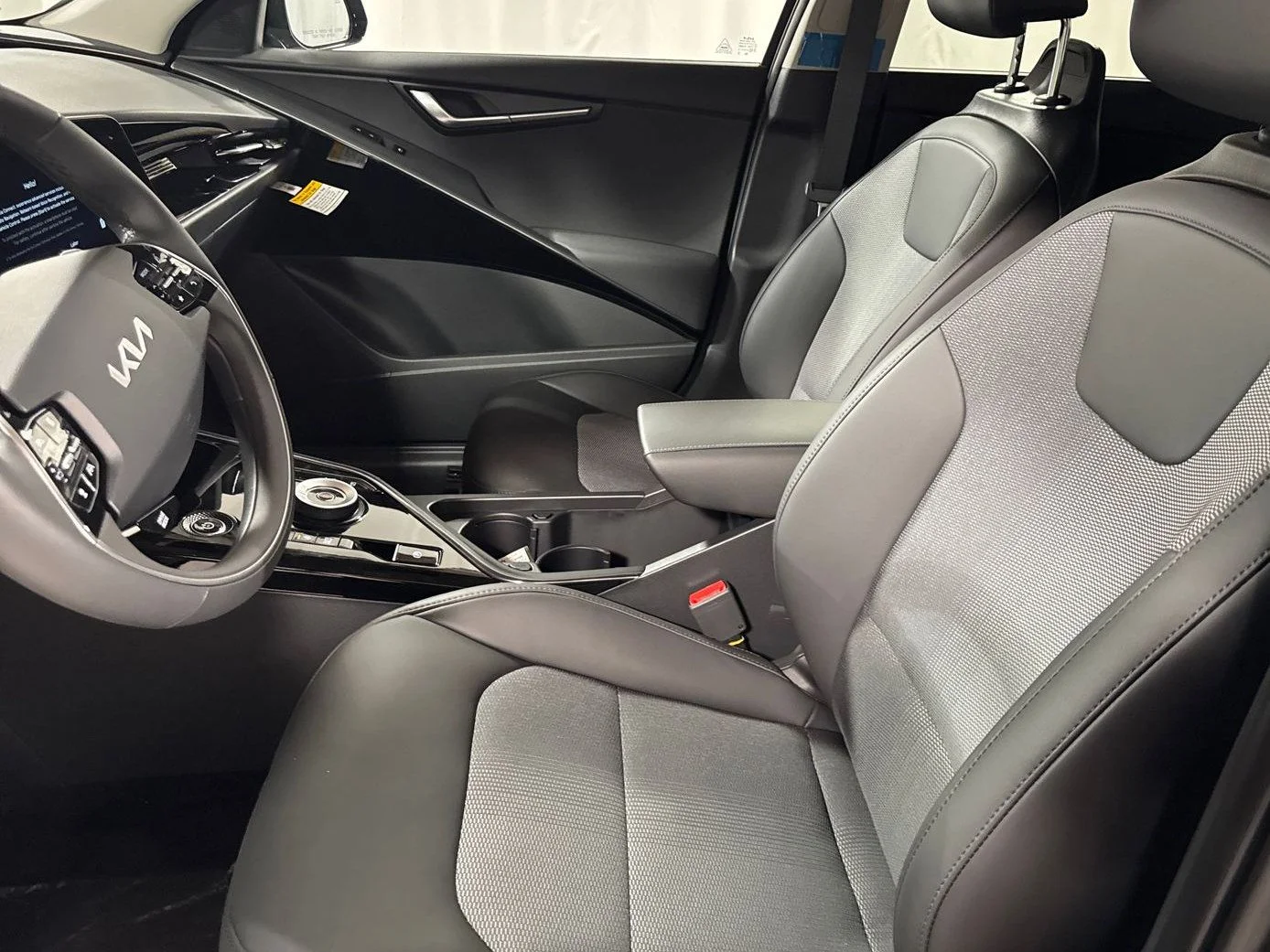 New 2026 Aurora Black Kia Wind image 3