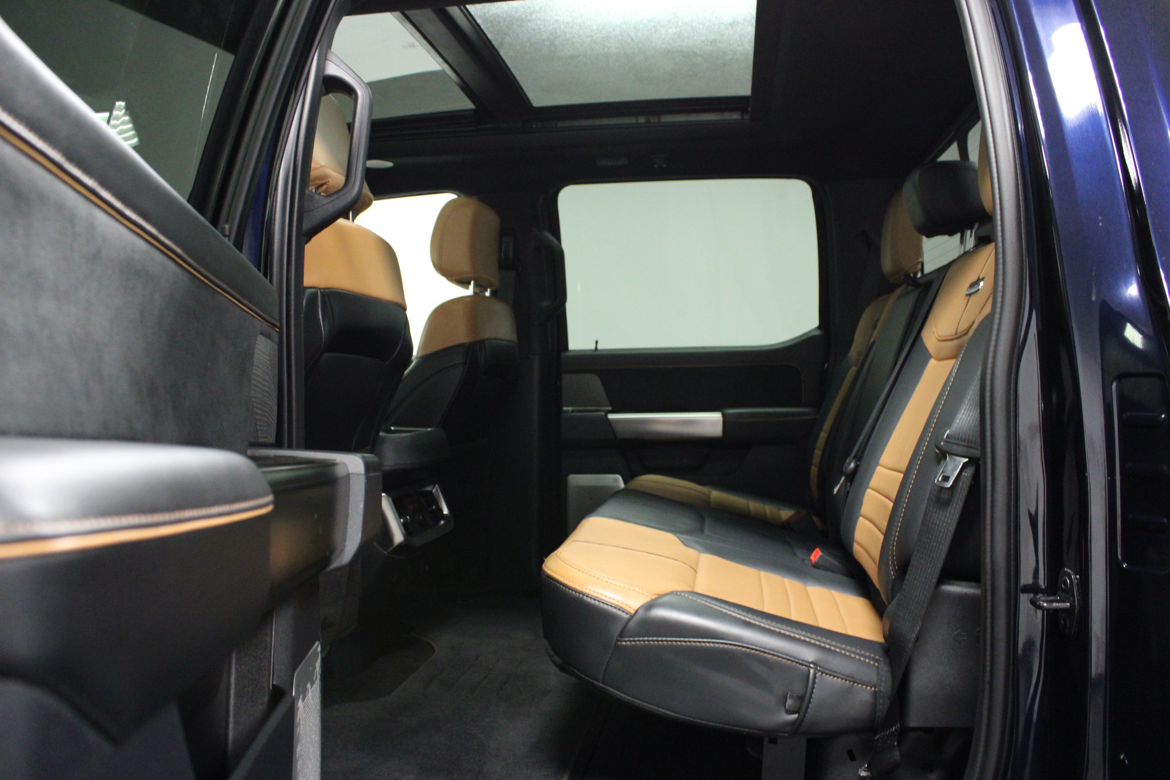 Used 2023 Antimatter Blue Metallic Ford Platinum image 13