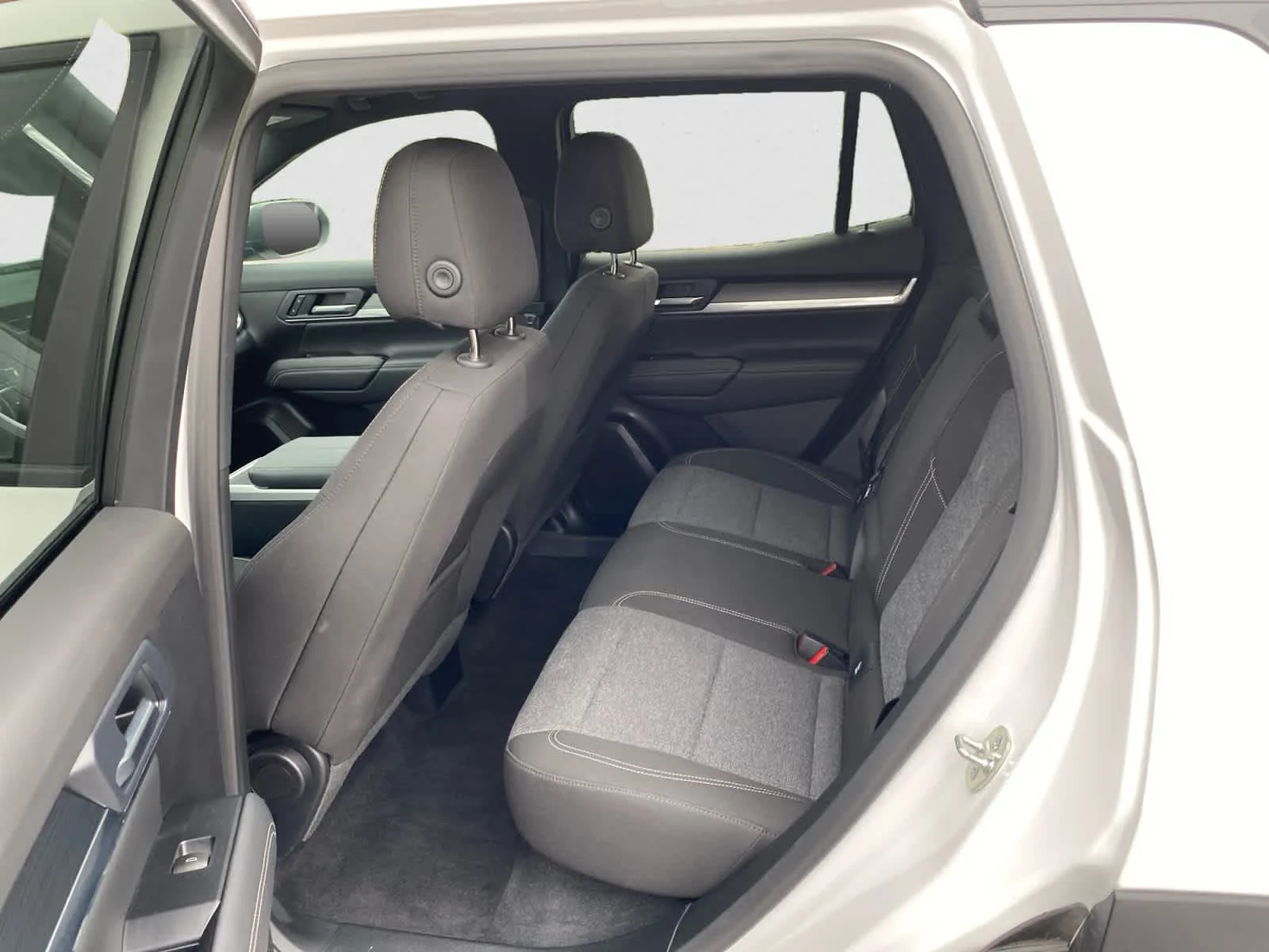 Used 2026 Summit White GMC Elevation image 20