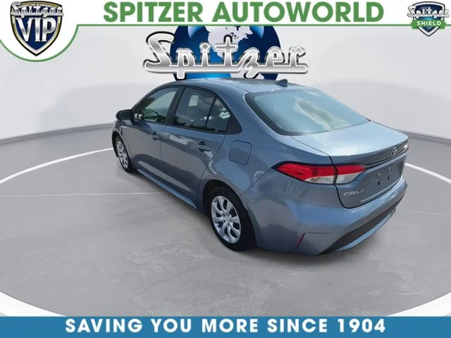 Used 2021  Toyota LE image 7
