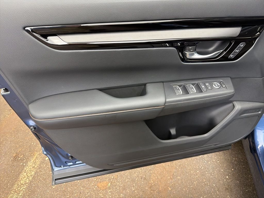 Used 2025  Honda Sport Touring image 11