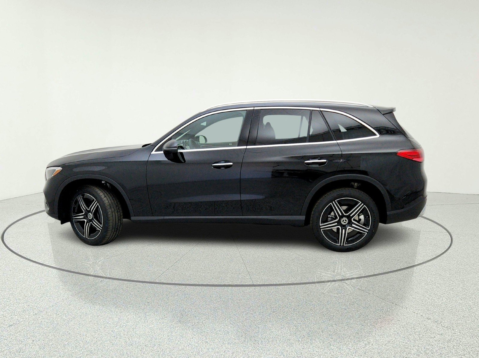 New 2026 Black Mercedes-Benz GLC 300 SUV image 14