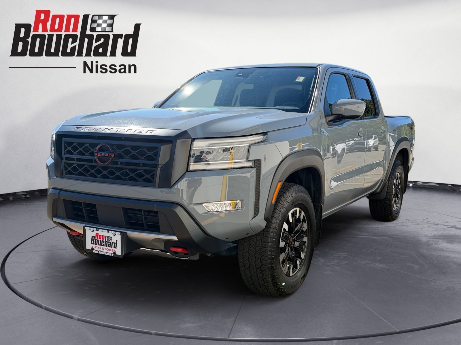 Used 2024 Boulder Gray Pearl Nissan PRO-4X image 5