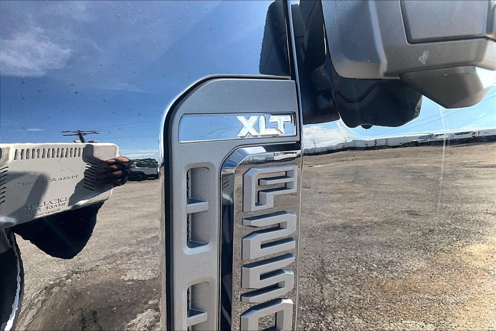 New 2025 Black Ford XLT image 15