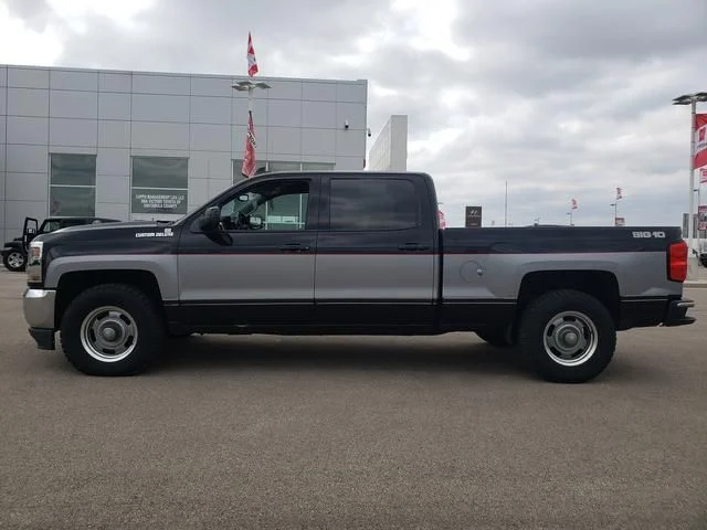 Used 2018 Black Chevrolet LT image 9
