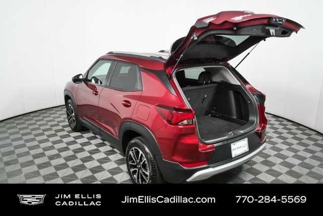 Used 2025 Crimson Metallic Chevrolet LT image 24