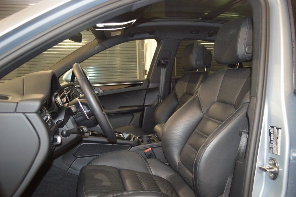 Used 2025 Silver Porsche  image 5