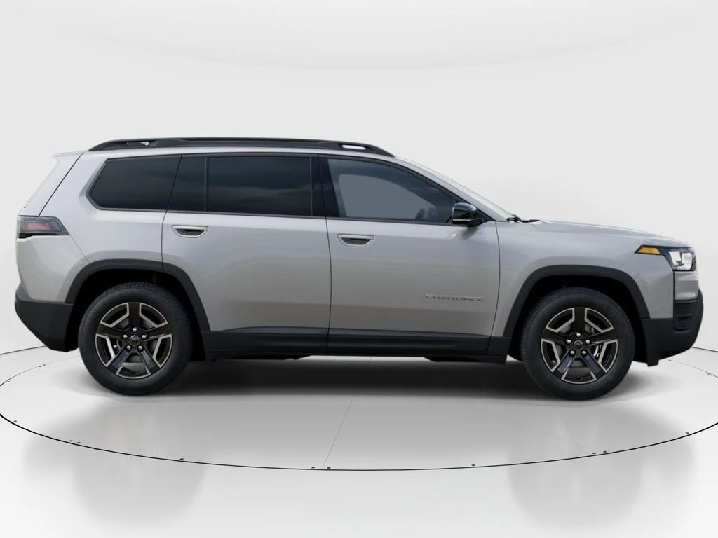 New 2026 Silver Zynith Clear-Coat Exterior Paint Jeep Limited image 23
