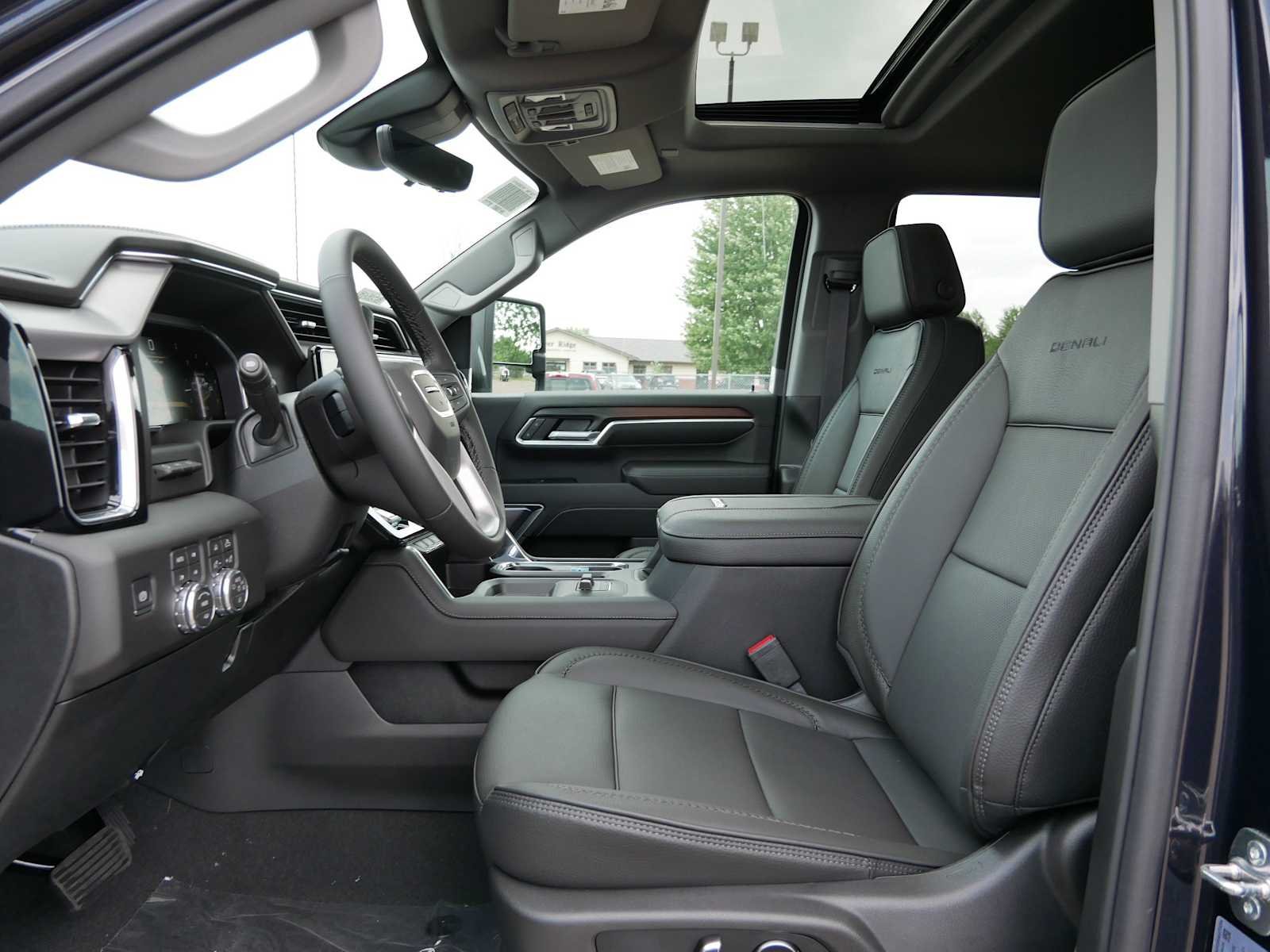 2026 GMC Sierra 3500HD Denali - Photo 11